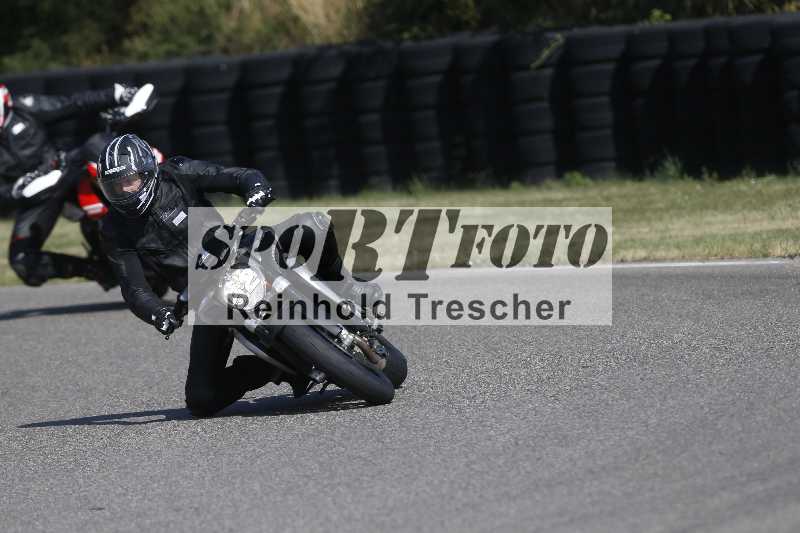 /21 17.06.2026  Ducati Schweiz Track Warmup ADR/Gruppe blau/52